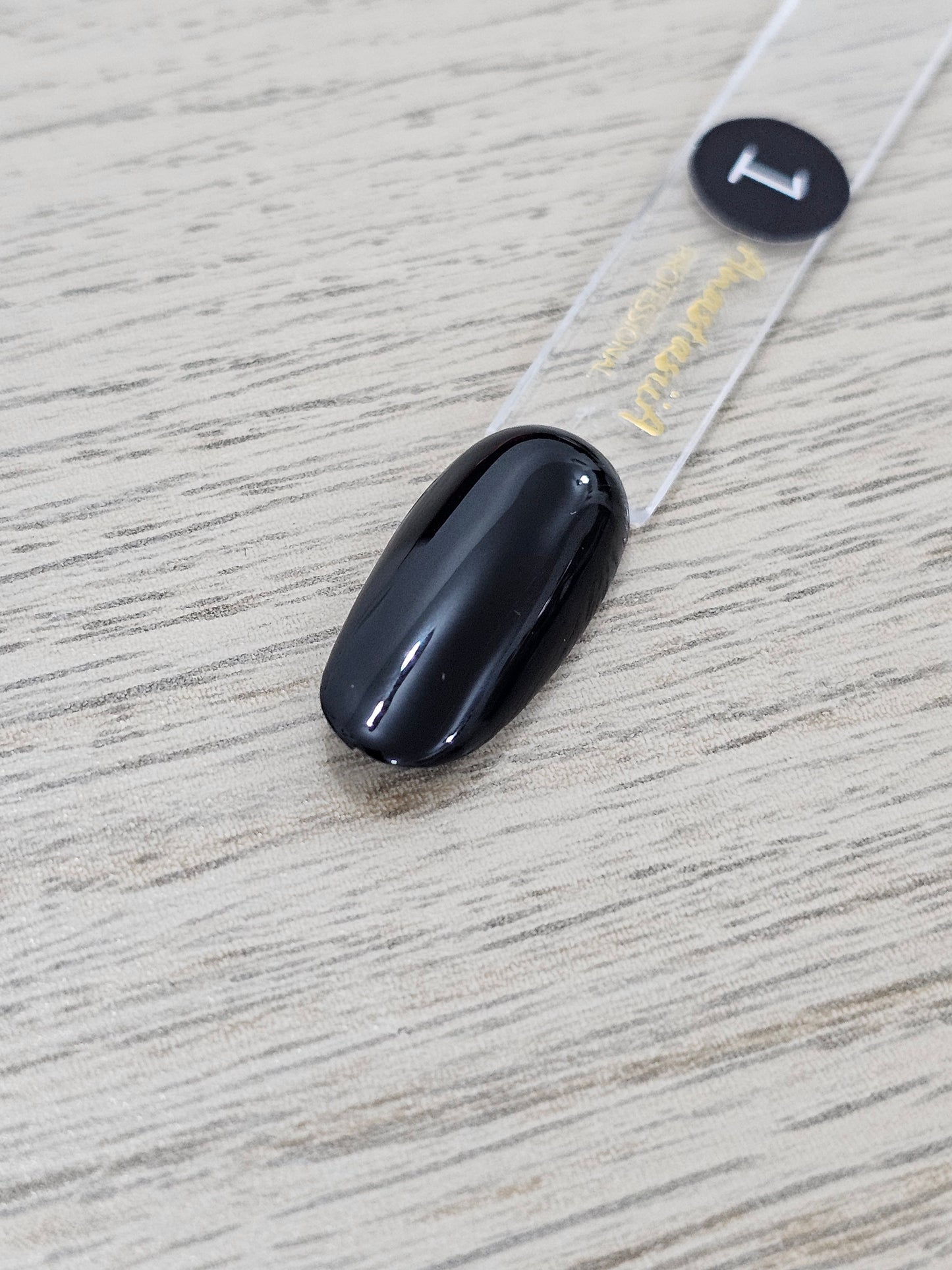 Gel Polish Super Black 15 ML - Azure Sands
